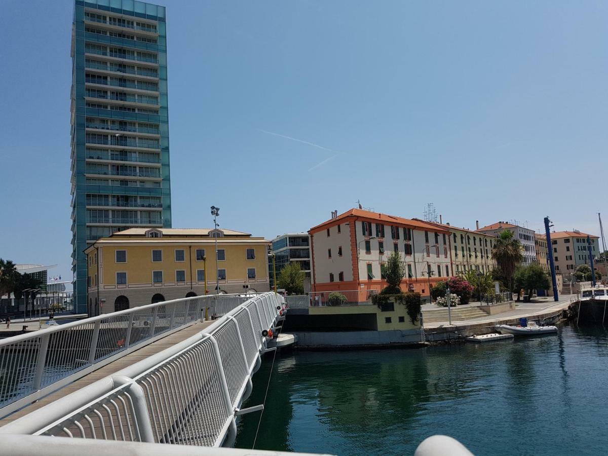 Appuntamento Al Porto * Savona